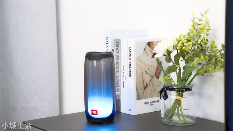 红的黄的蓝的绿的，JBL PULSE4音乐脉动四代好听的声音“看得见”