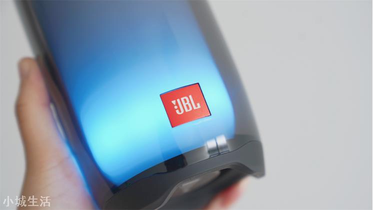 红的黄的蓝的绿的，JBL PULSE4音乐脉动四代好听的声音“看得见”