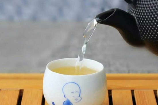 秋天喝茶的好处和坏处