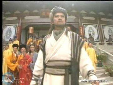 扫地僧曾评价降龙十八掌天下第一，为何洪七公却打不过王重阳？