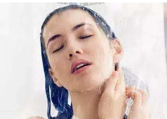 教你有效去除鸡皮肤的方法 天天面对着这些鸡皮肤很烦恼
