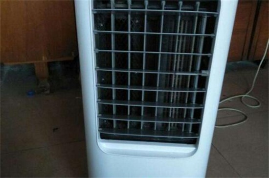 空调扇为什么要加水