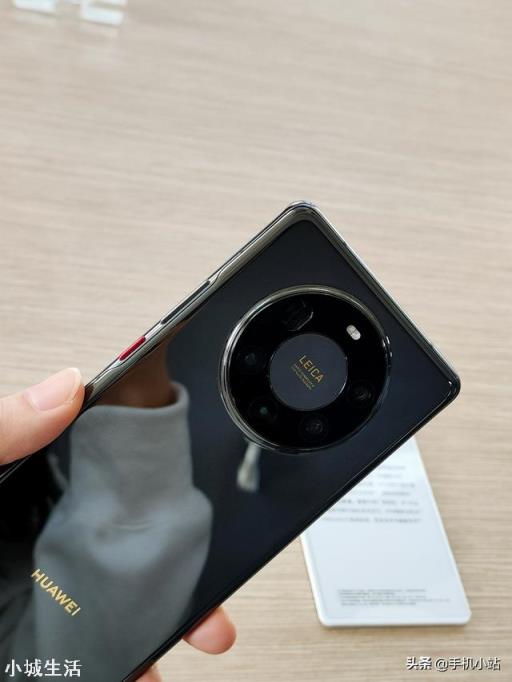 mate40PRO加價千元供不應求，如何理解國人的消費觀？
