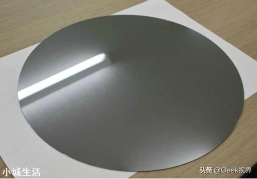 小小芯片上的上千万个晶体管是怎么装上去的？