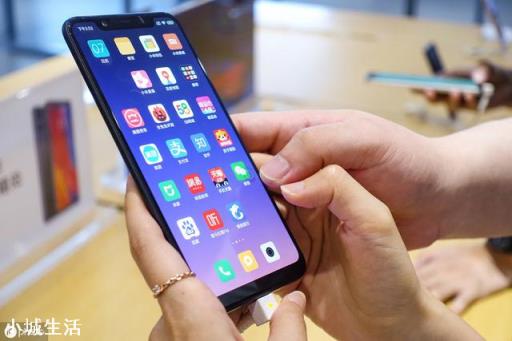 很多人为什么不买三年一换的iPhone,偏要买一年一换的安卓手机?