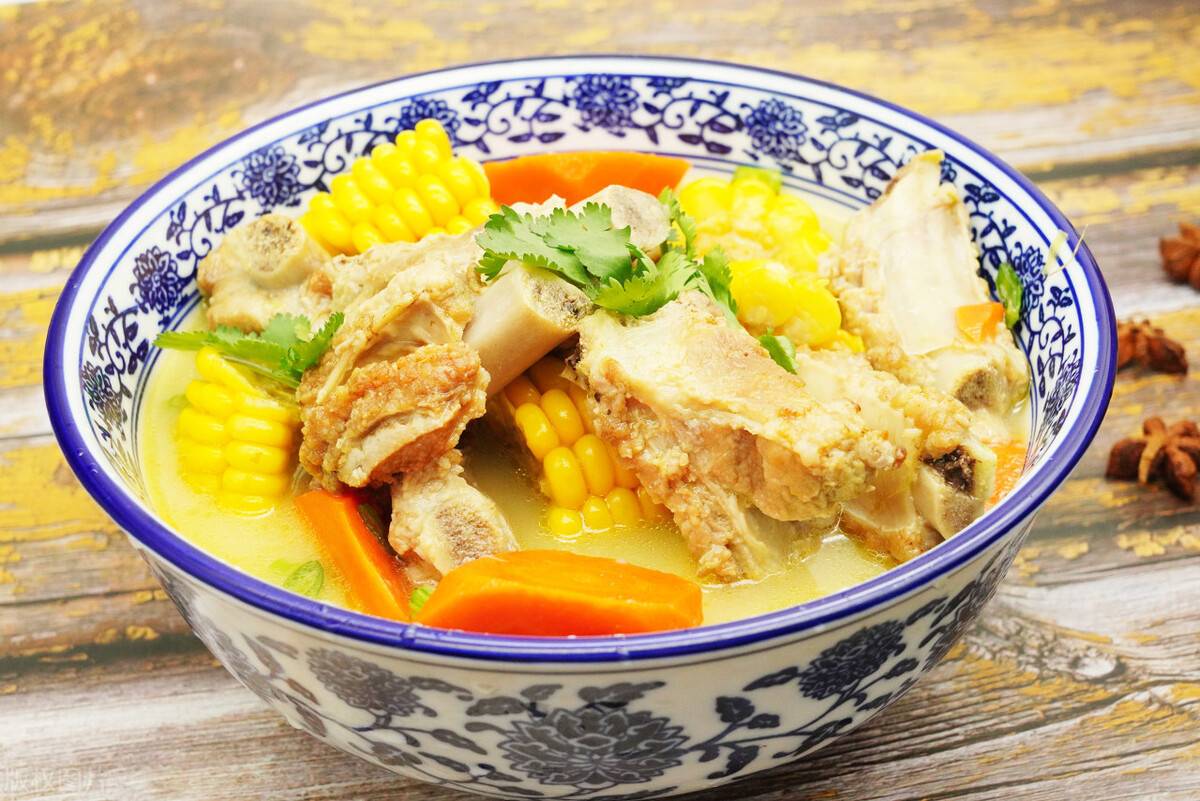 胡萝卜怎样炖最好吃？ 胡萝卜排骨汤的做法