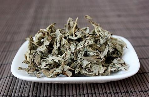 艾叶水洗头有啥作用?艾叶泡脚多久能见效?