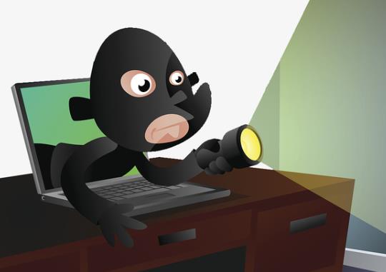如何分辨敲门的是不是小偷?门锁被撬没撬开警察会管吗?