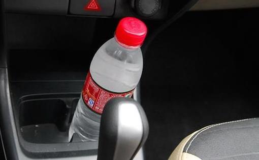 绝对不能放在车上的东西 天热开车