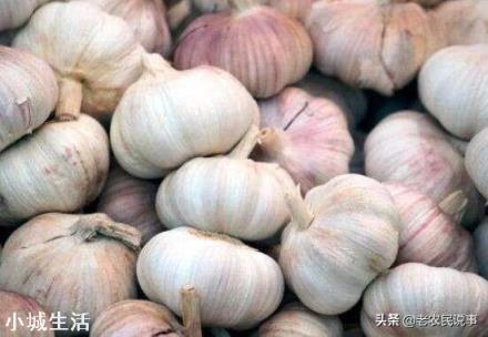 “蒜你狠”变成了“蒜我输”，今年的大蒜是怎么回事？