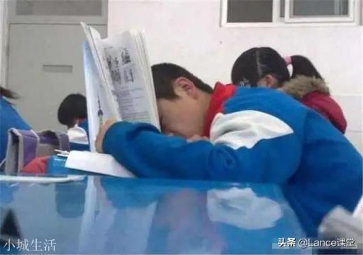 想问专家：学生不学，家长不管，老师不敢管，如何提高学生成绩？