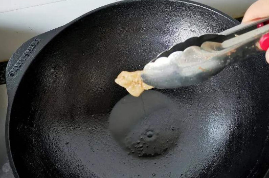 新买的炒锅第一次怎么处理