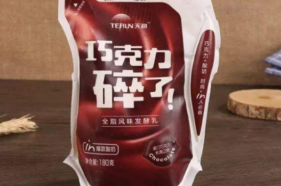袋裝牛奶旁邊的充氣的有什么用