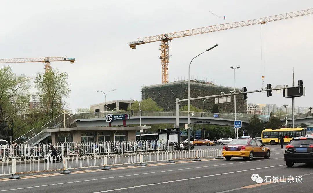 国际雕塑公园内 石景山雕塑公园