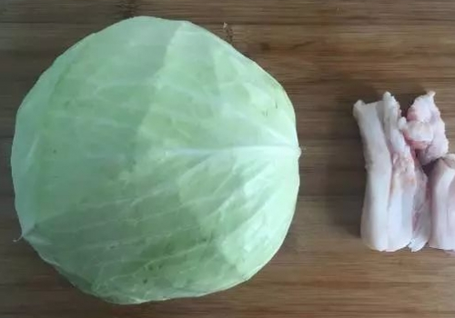 包菜外面烂了还能吃吗 里面有花可以吃吗