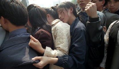 有錢沒錢回家過年，盤點歷年春節春運中讓人淚奔的瞬間！