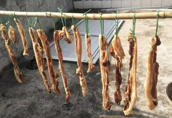 腊肉的制作方法 晒腊肉有苍蝇是不是肉坏的了