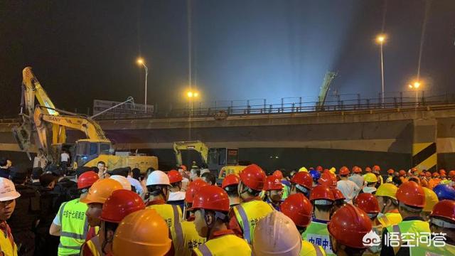 村里跑大半挂的买了楼房轿车，还是全款，跑长途货运很赚钱吗?
