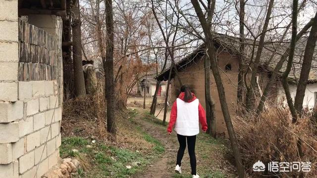 我们国家男人比女人多,到底是农村光棍多还是城市光棍多?
