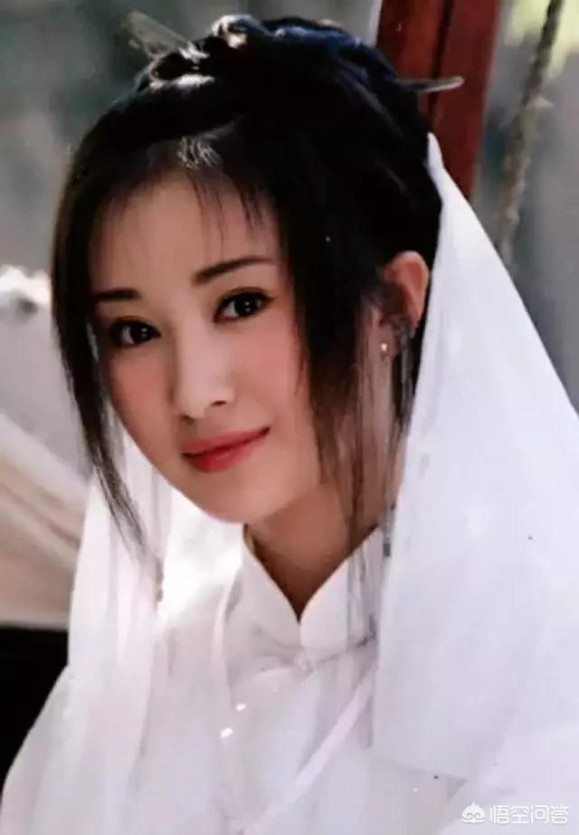 上联：草中草，草中花儿争先后。下联是什么？