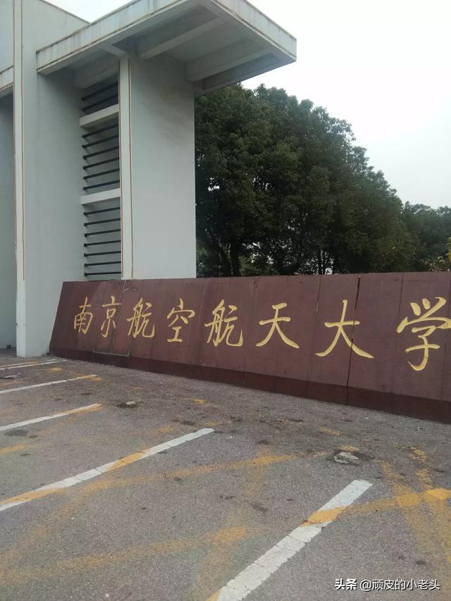 为什么唐朝出现那么多诗人以及诗作，是文化现象还是历史必然？