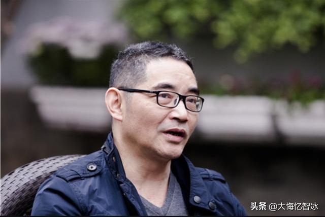 总听说“文学源于现实，而高于现实”，到底该如何理解文学的真实性？