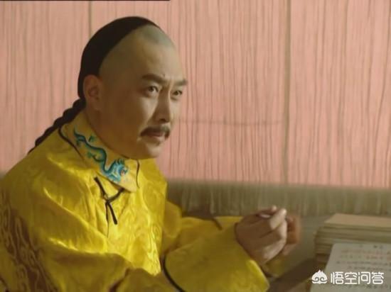 《雍正王朝》雍正继位初期，十阿哥朝堂之上丑态百出，雍正帝为何要忍？