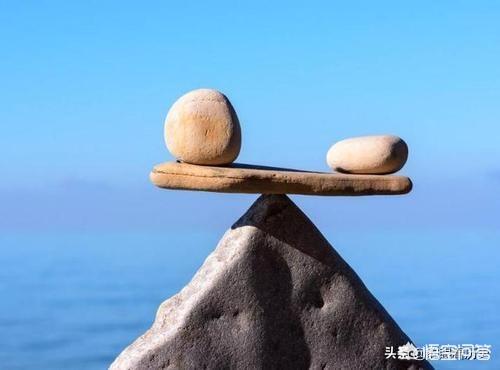 相比曹丕220年称帝,刘备221年称帝,为何孙权整整迟到了8年?