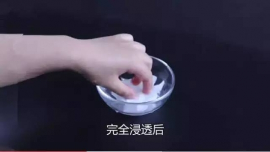 冰箱胶条发霉怎么洗 发霉有异味怎么办