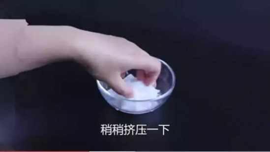 冰箱胶条发霉怎么洗 发霉有异味怎么办