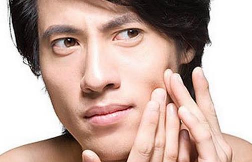 也要考虑你的面子安全 喝酒的同时