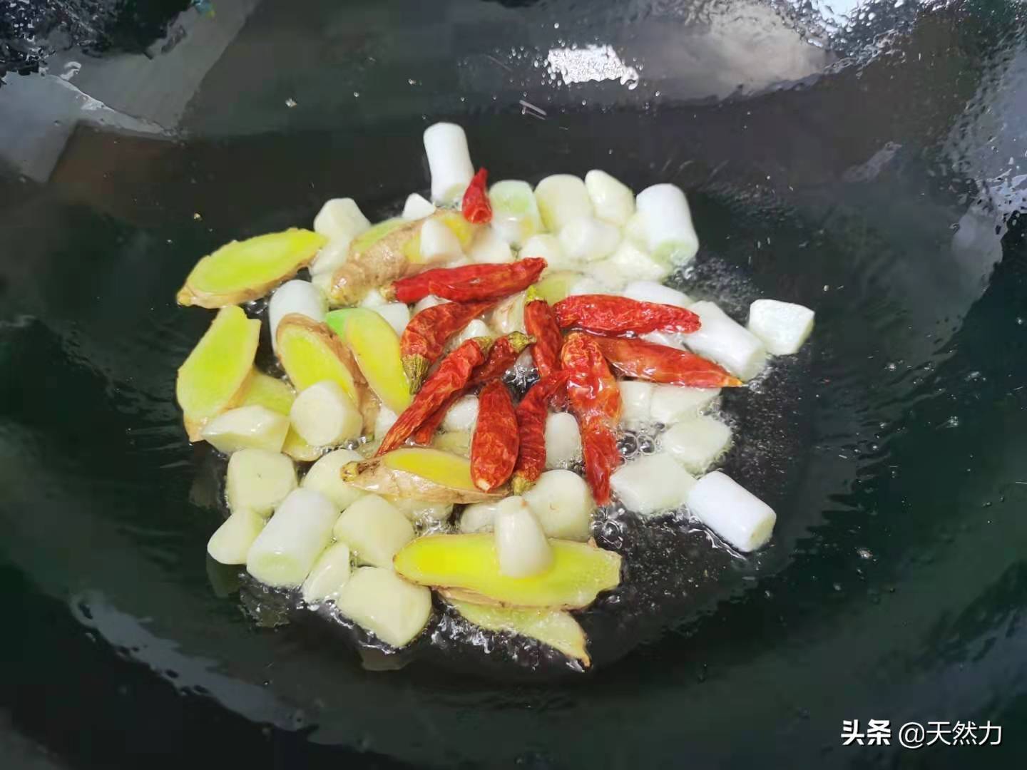 炒鸡简单又好吃的正确做法 炒鸡的做法大全