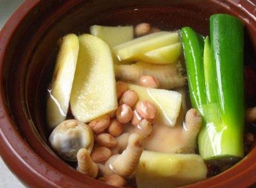 盘点产后食补丰胸良方 之前还饱满的乳房开始下垂