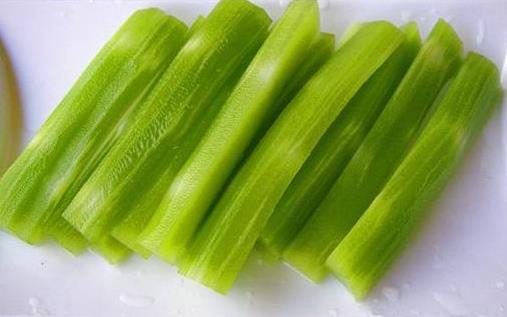脱发的饮食调理 职业女性经常性掉发的原因