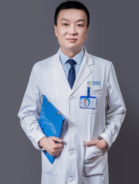武汉普瑞眼科医院白内障专科燕涛：守护指尖上的光明