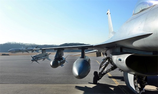 20世纪50年代美国制造的AIM-9空空导弹 第一代红外制导导弹