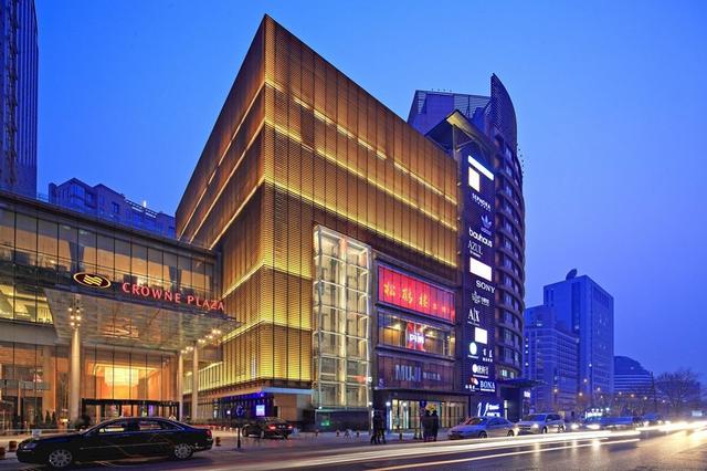 pot旗舰店&quot;落户悠唐焕新出发 悠唐高光时刻&quot;呷哺呷哺全国首家light