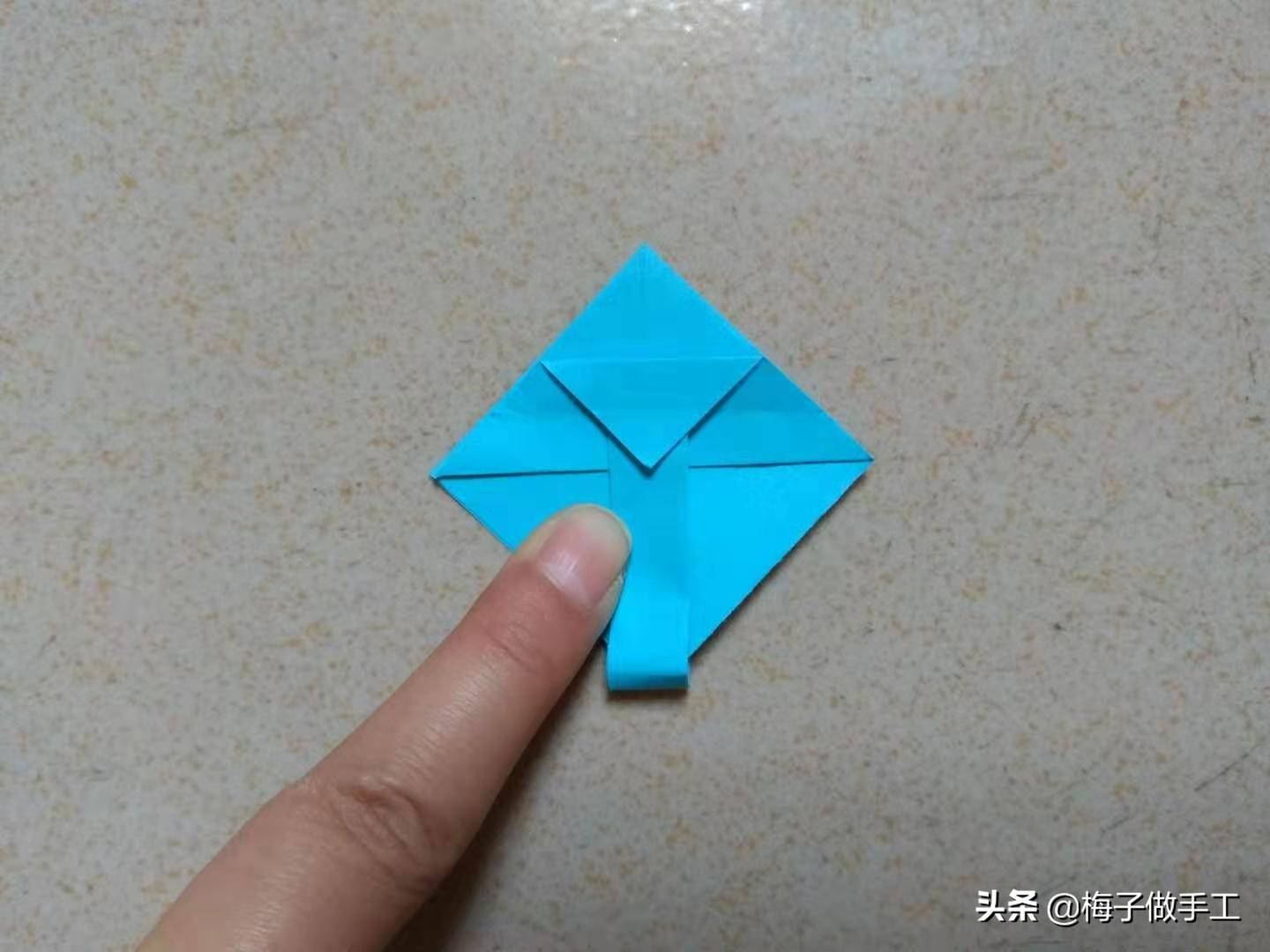 用一张纸折简单花篮 花篮的折法