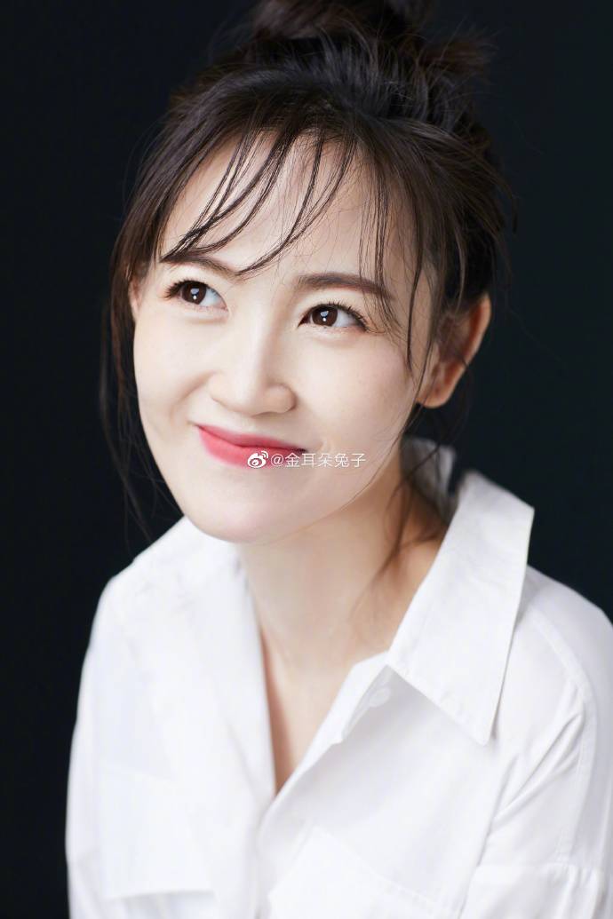 王宝强10岁女儿大变样 王宝强女儿