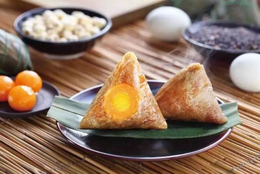 冷冻粽子怎么煮 冷冻的粽子不放冰箱可以放一夜吗