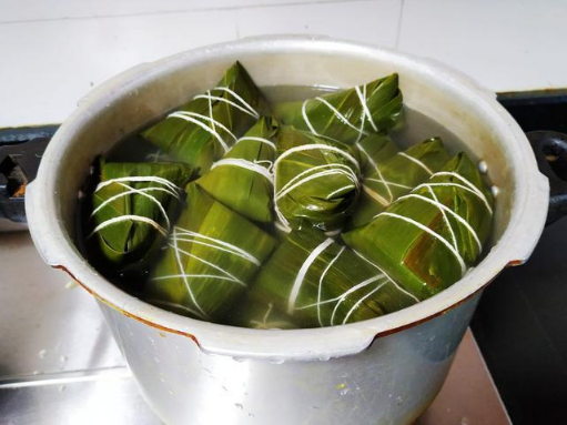 煮粽子有什么講究 煮粽子的水可以煮粥嗎