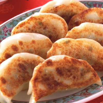 煎饺是生煎还是熟煎 煎之前要蒸吗