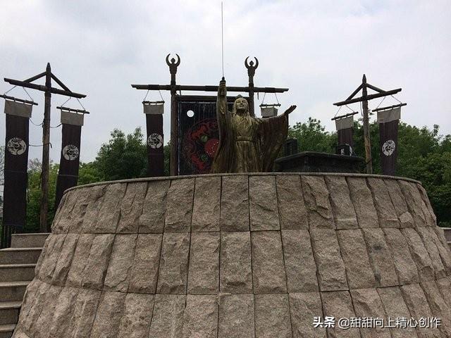 三国演义火烧司马懿为何突降大雨，诸葛亮为何失算？