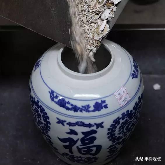 人死后，会清理遗体内的大便吗，还是让大便留在体内，直接埋葬？