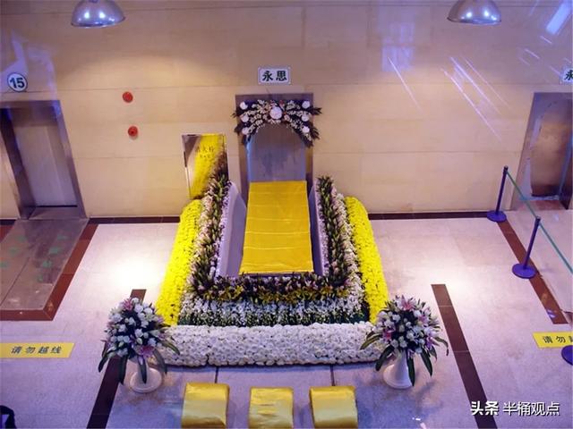 人死后，会清理遗体内的大便吗，还是让大便留在体内，直接埋葬？