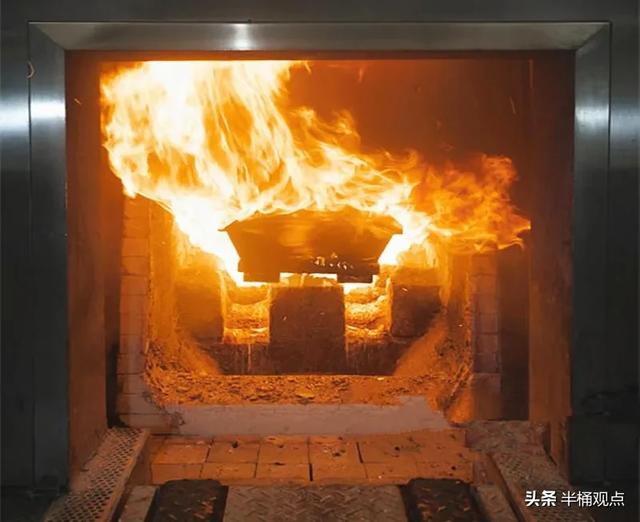 人死后，会清理遗体内的大便吗，还是让大便留在体内，直接埋葬？