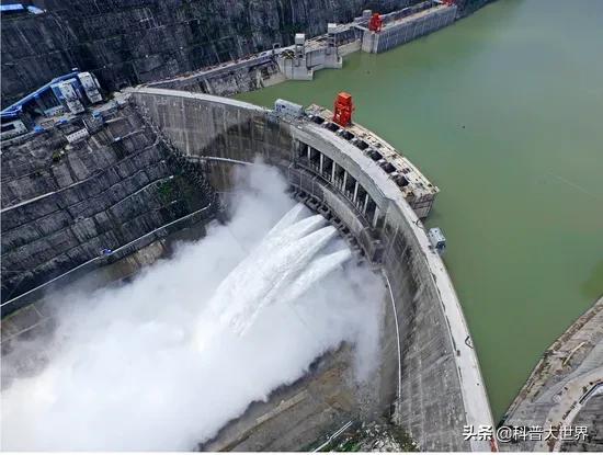 已建成的世界排名第一、第二、第三大水电站是哪些?