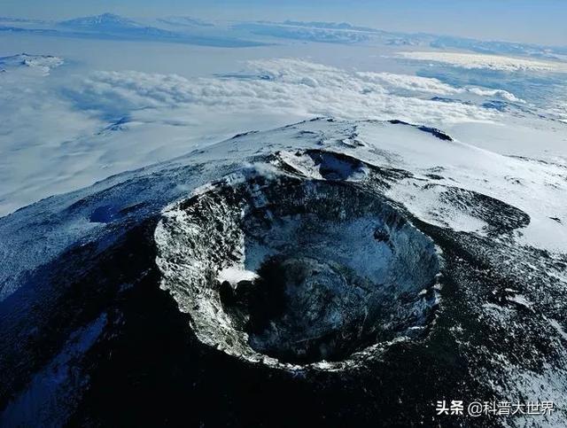 南极冰层下发现91座火山？