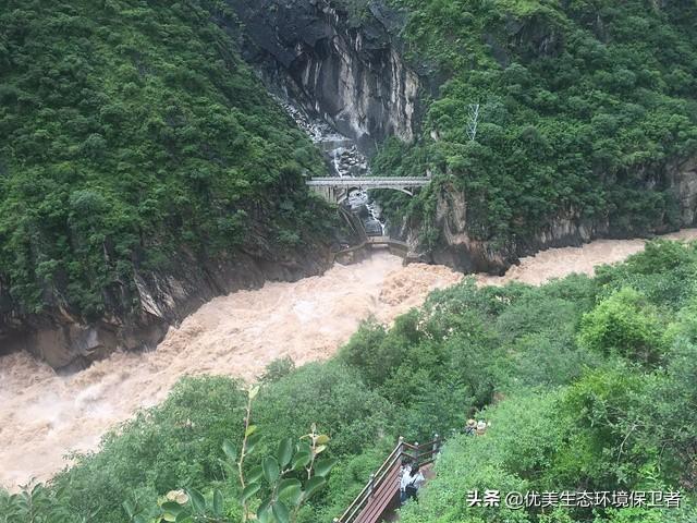 長江每年多少泥沙入海?如上海的崇明島，每年面積還在變大嗎？
