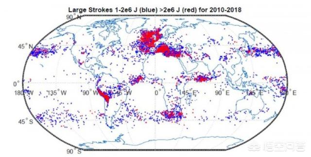 “超级闪电”发生的时间和地点与普通闪电有何不同?